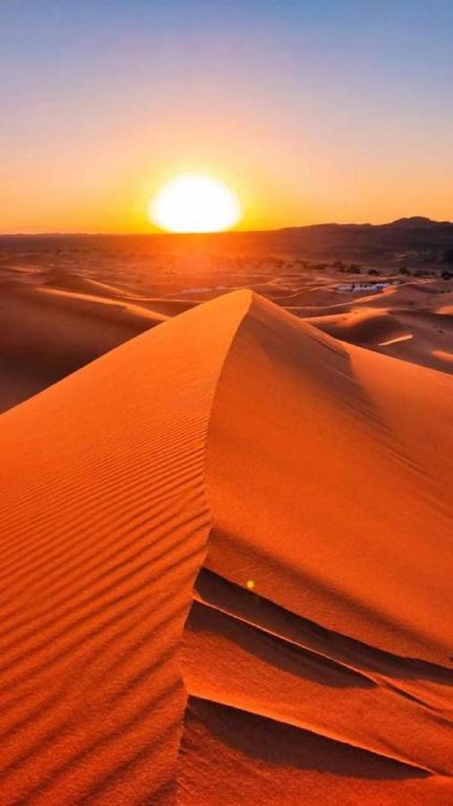 L'Homme Du Desert A Merzouga Εξωτερικό φωτογραφία